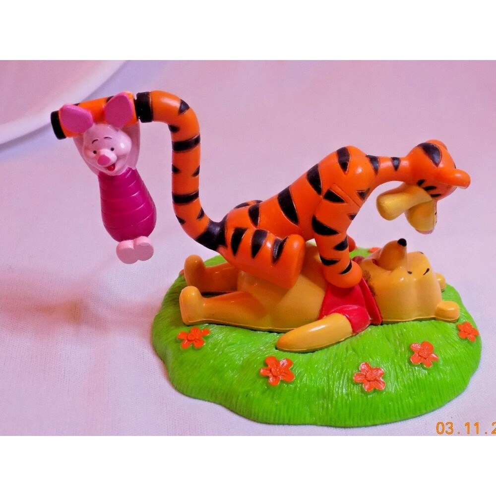 Winnie The Pooh and Tigger figure 2009